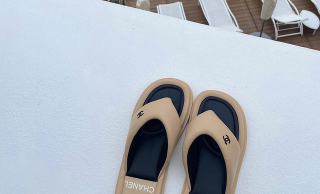 Thong sandals: Τα μόνα παπούτσια που χρειαζόμαστε στις διακοπές!