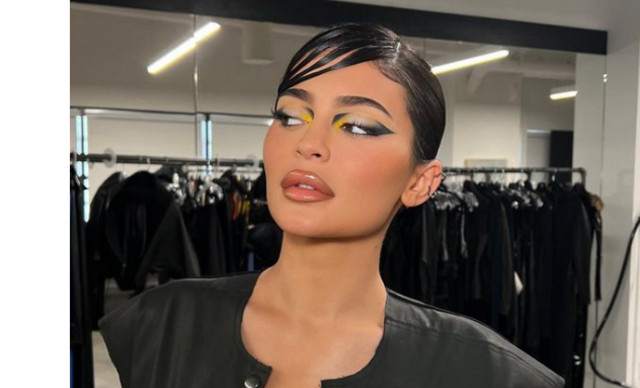 Kylie Jenner: Λανσάρει νέα μάσκαρα και αποκαλύπτει τα μυστικά της για μακριές βλεφαρίδες