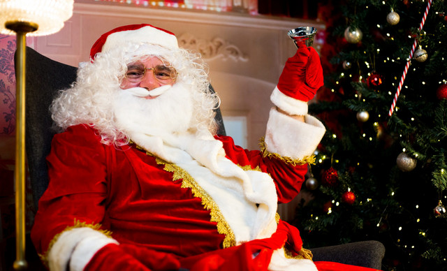 Starfan feat. Santa Claus: Ο Άγιος Βασίλης είναι εδώ. Χαρίστε το πιο παραμυθένιο δώρο στους  μικρούς (και μεγάλους) αγαπημένους