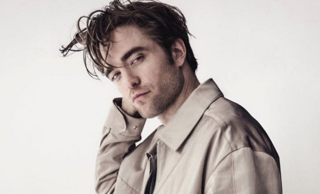 Γιατί ο Robert Pattinson λέει ψέματα στις συνεντεύξεις του; – Τα τρία που αποκαλύφθηκαν