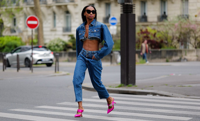 5 looks με τζην παντελόνι που θα φοράμε on repeat!