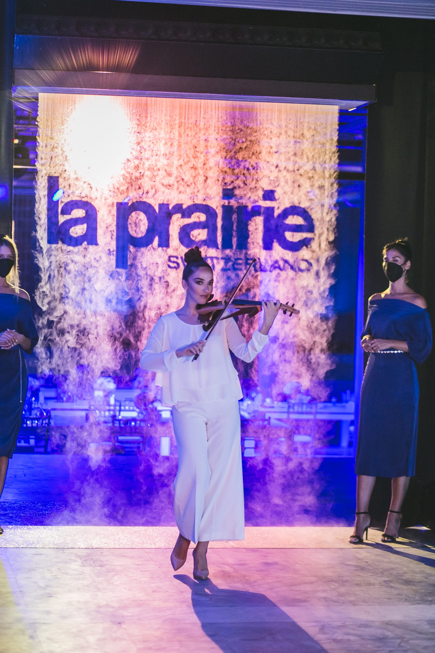 Tρεις ξεχωριστές βραδιές στο χρώμα του μπλε του κοβαλτίου από τη La Prairie στο Ωδείο Αθηνών
