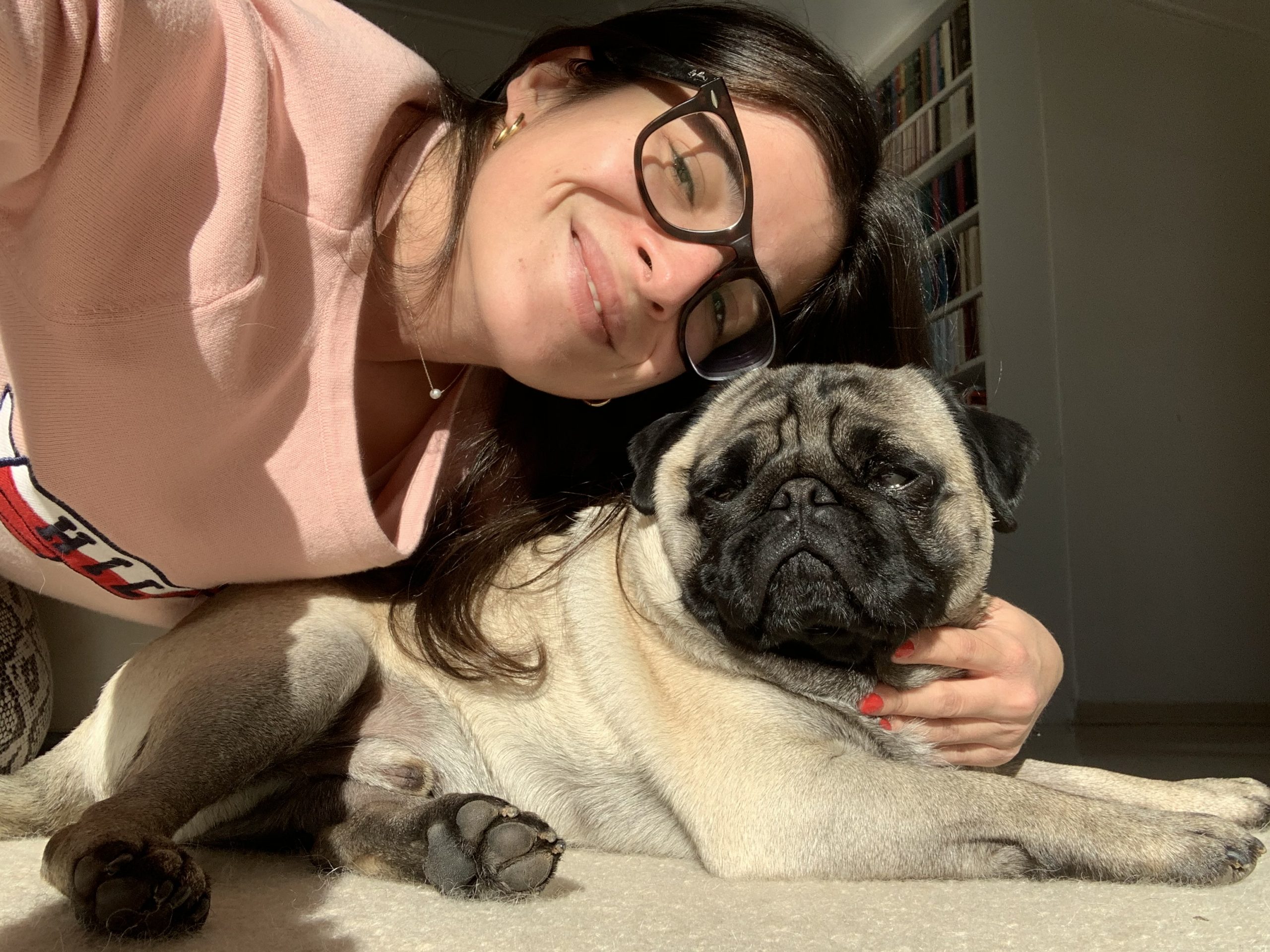 Παγκόσμια ημέρα σκύλου: η Αλεξάνδρα μιλάει για τη ζωή της με το Μπρούνο