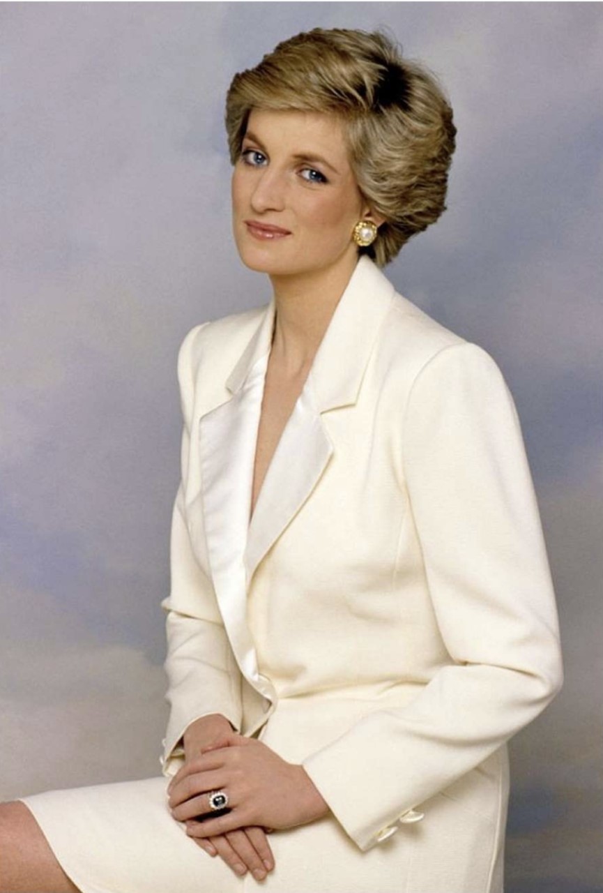 Γιατί η Diana αρνιόταν να φορέσει το logo της Chanel