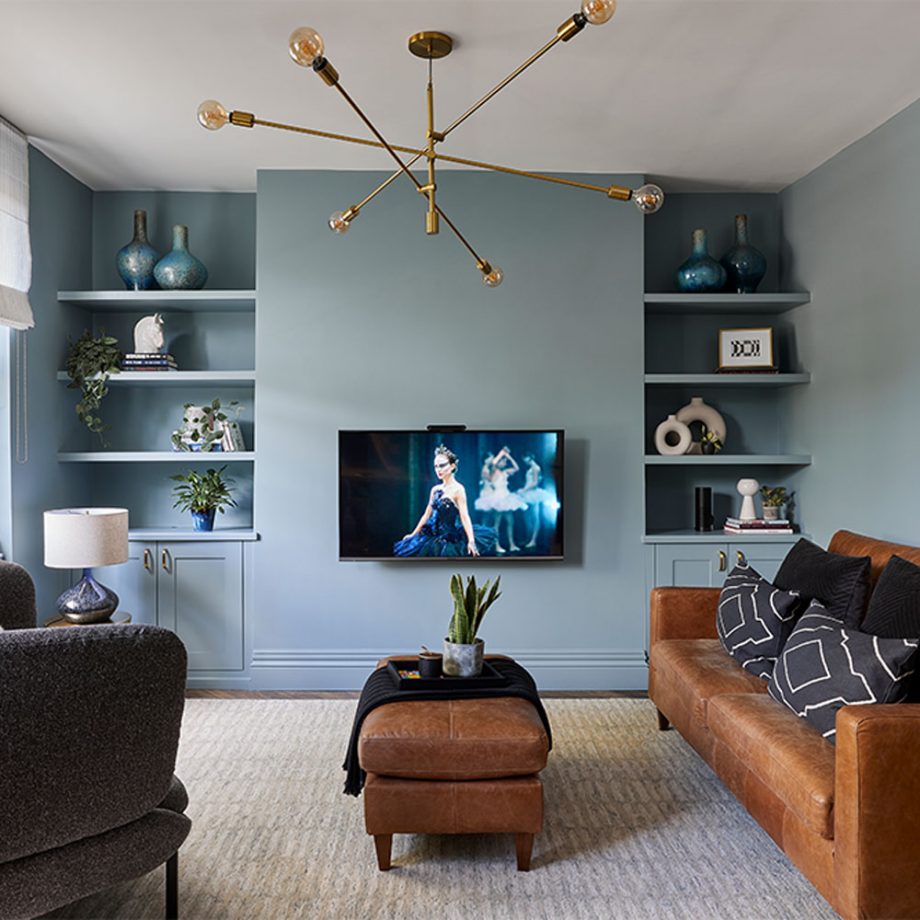Τα ωραιότερα living rooms με έμπνευση από το χρώμα της χρονιάς