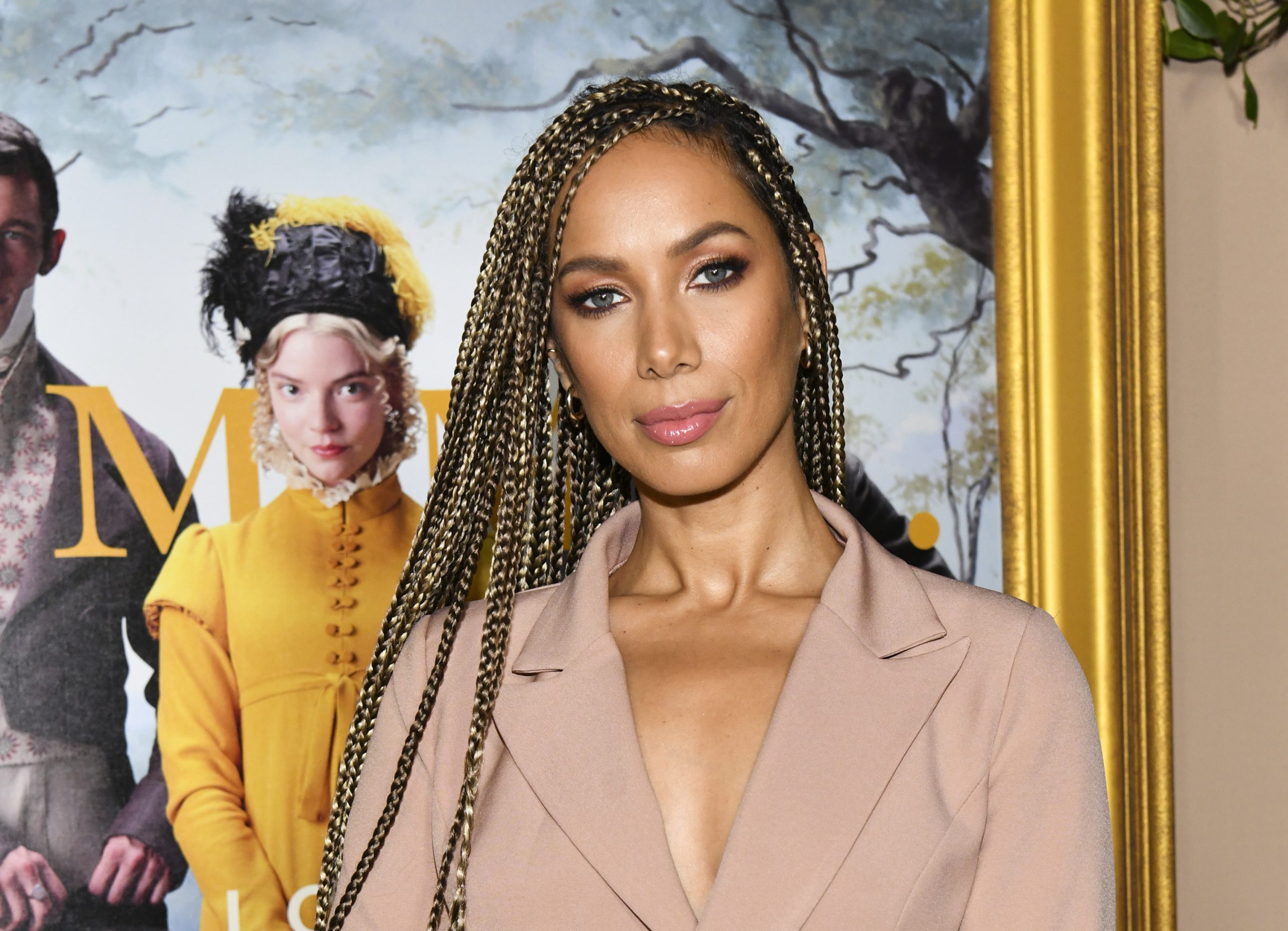 Leona Lewis: Το φόρεμα που φόρεσε στην περιοδεία της μπορείς να το βρεις και εσύ!