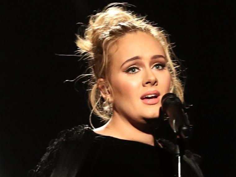 Adele: Το νέο αληθινό της πρόσωπο!