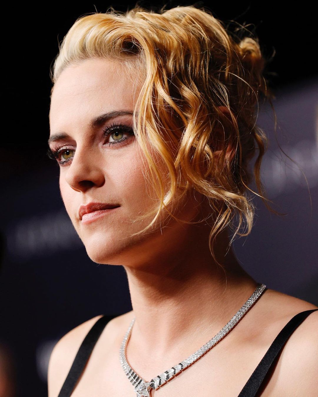 5 χτενίσματα της Kristen Stewart ιδανικά για να εμπνευστείς