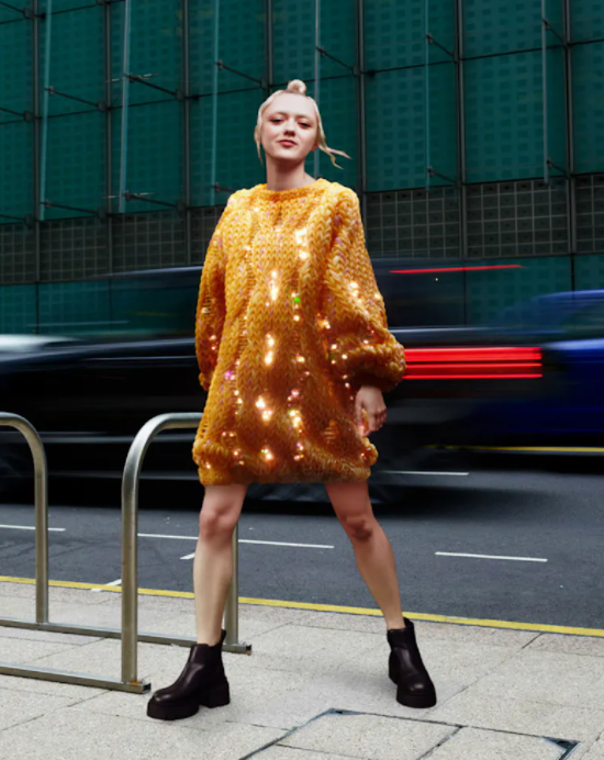 Η πρώτη ψηφιακή συλλογή της H&M είναι γεγονός και έχει πρωταγωνίστρια τη Maisie Williams