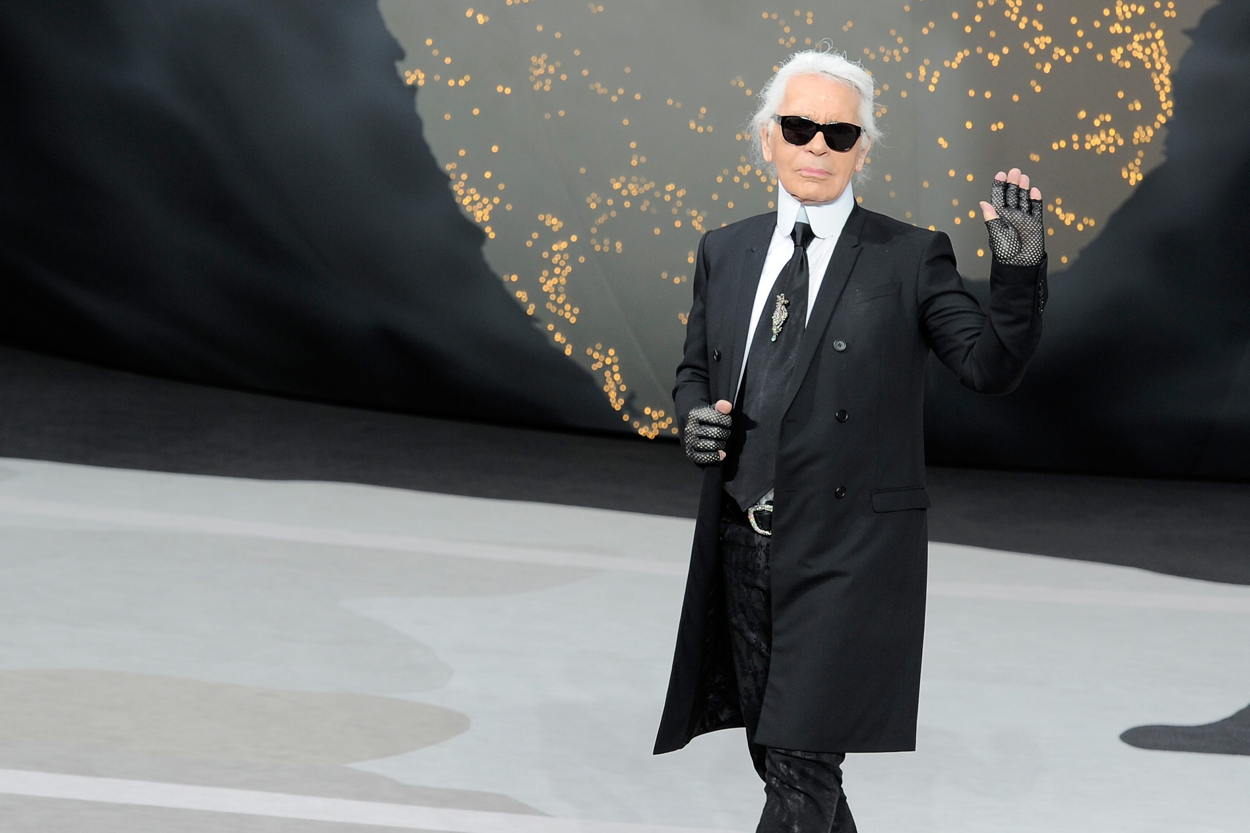 Karl Lagerfeld: Ο άνθρωπος που άλλαξε τη Μόδα αλλά ποτέ τον εαυτό του 