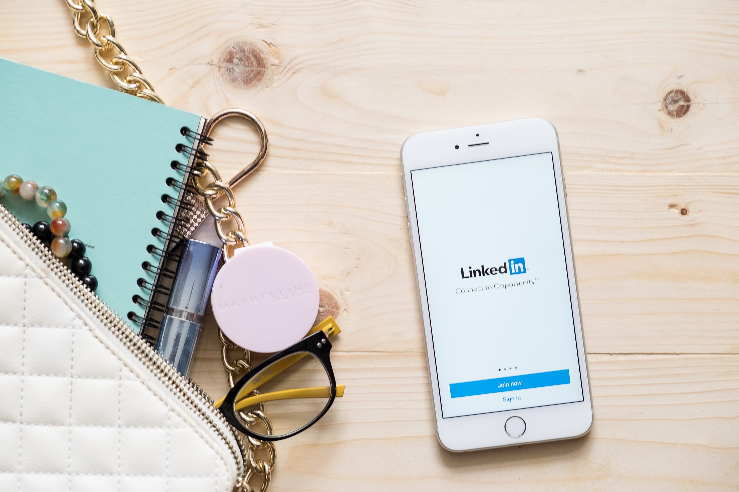 7+ 12 tips για ενημερωμένο LinkedIn profile, πλούσιο network και ευκαιρίες εργασίας