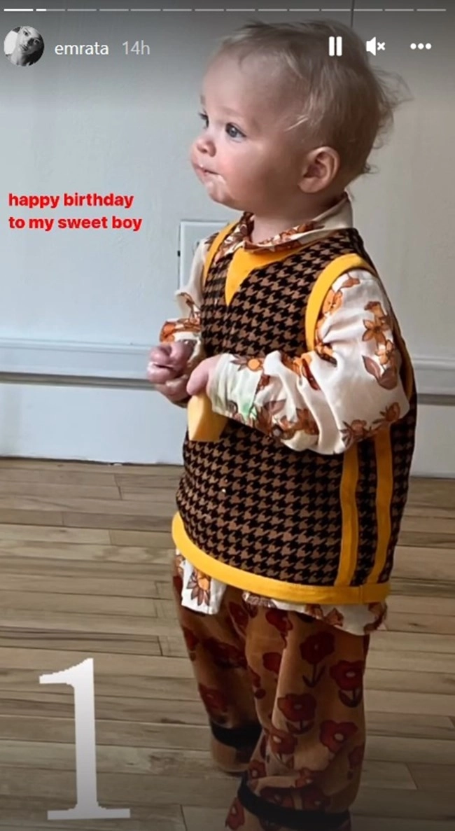 Emily Ratajkowski: Οι πιο χαριτωμένες φωτογραφίες από τα πρώτα γενέθλια του γιου της