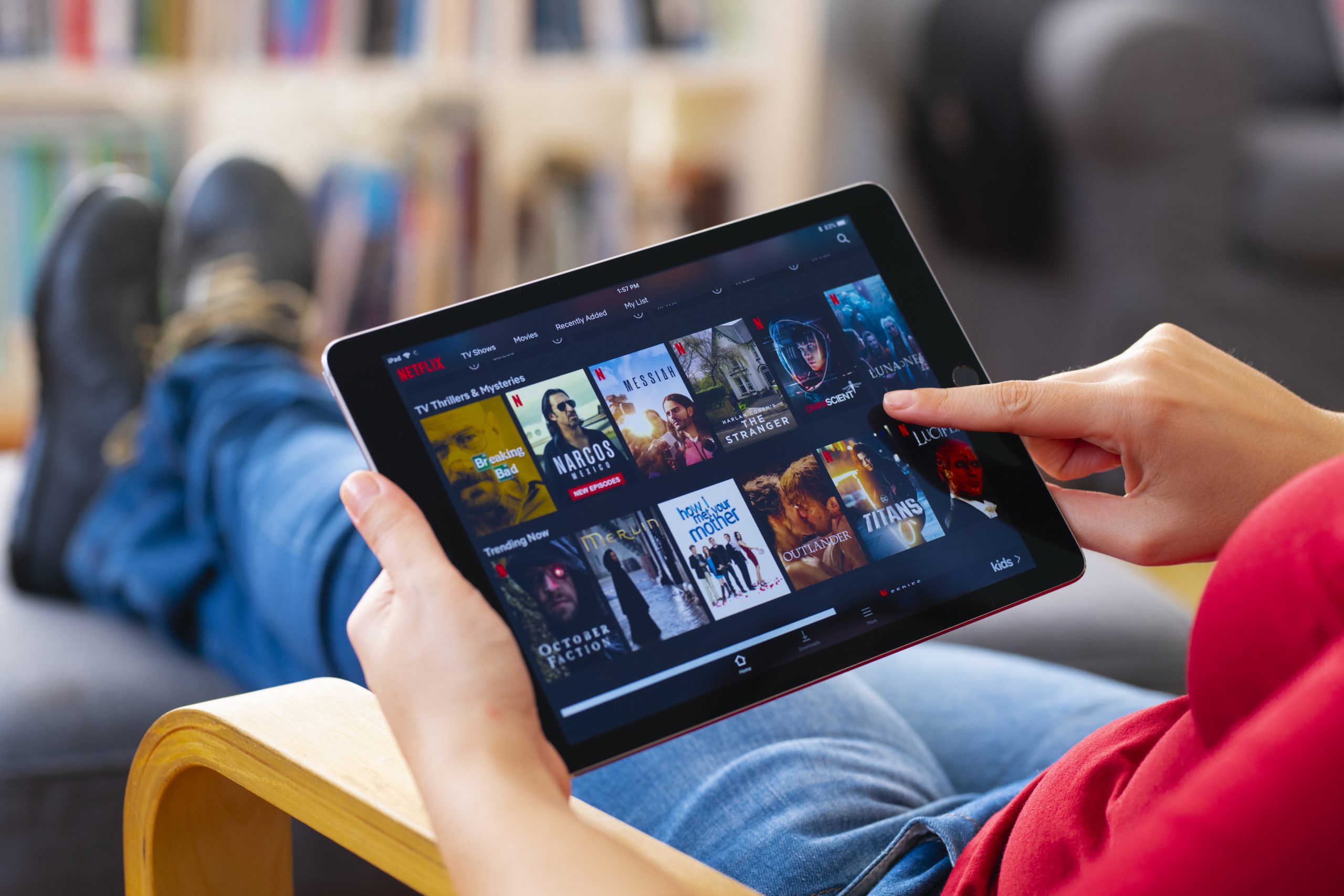Ουκρανία: To Netflix αναστέλλει όλες τις παραγωγές στη Ρωσία