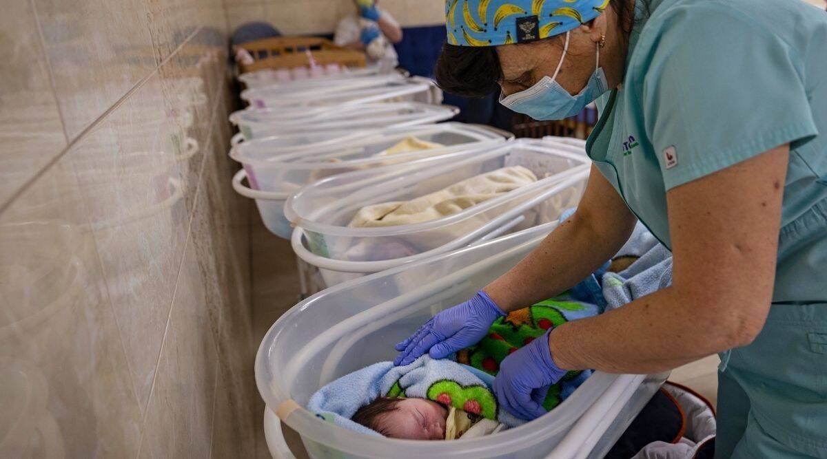 Πόλεμος στην Ουκρανία: 19 μωρά που παγιδεύτηκαν και σώθηκαν από νοσηλεύτριες