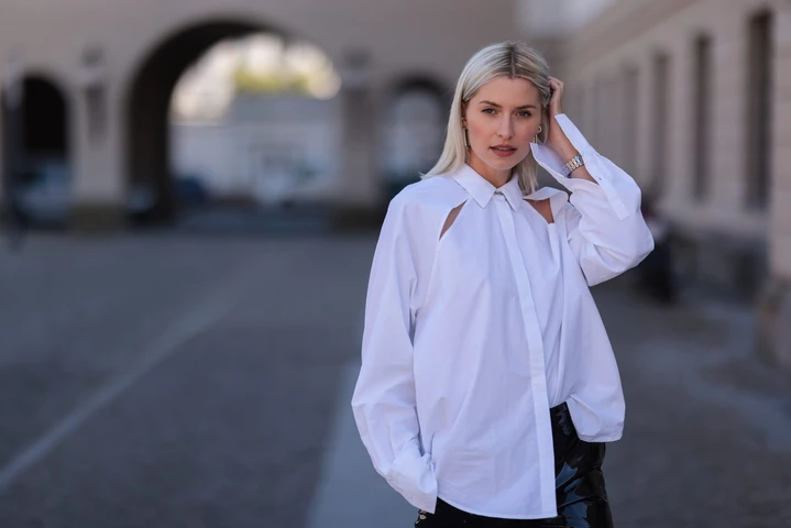 8 λευκά πουκάμισα για effortlessly chic εμφανίσεις