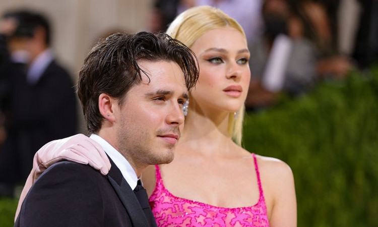 Brooklyn Beckham – Nicola Peltz: οι λεπτομέρειες του γάμου, το custom made νυφικό και το προγαμιαίο συμβόλαιο!