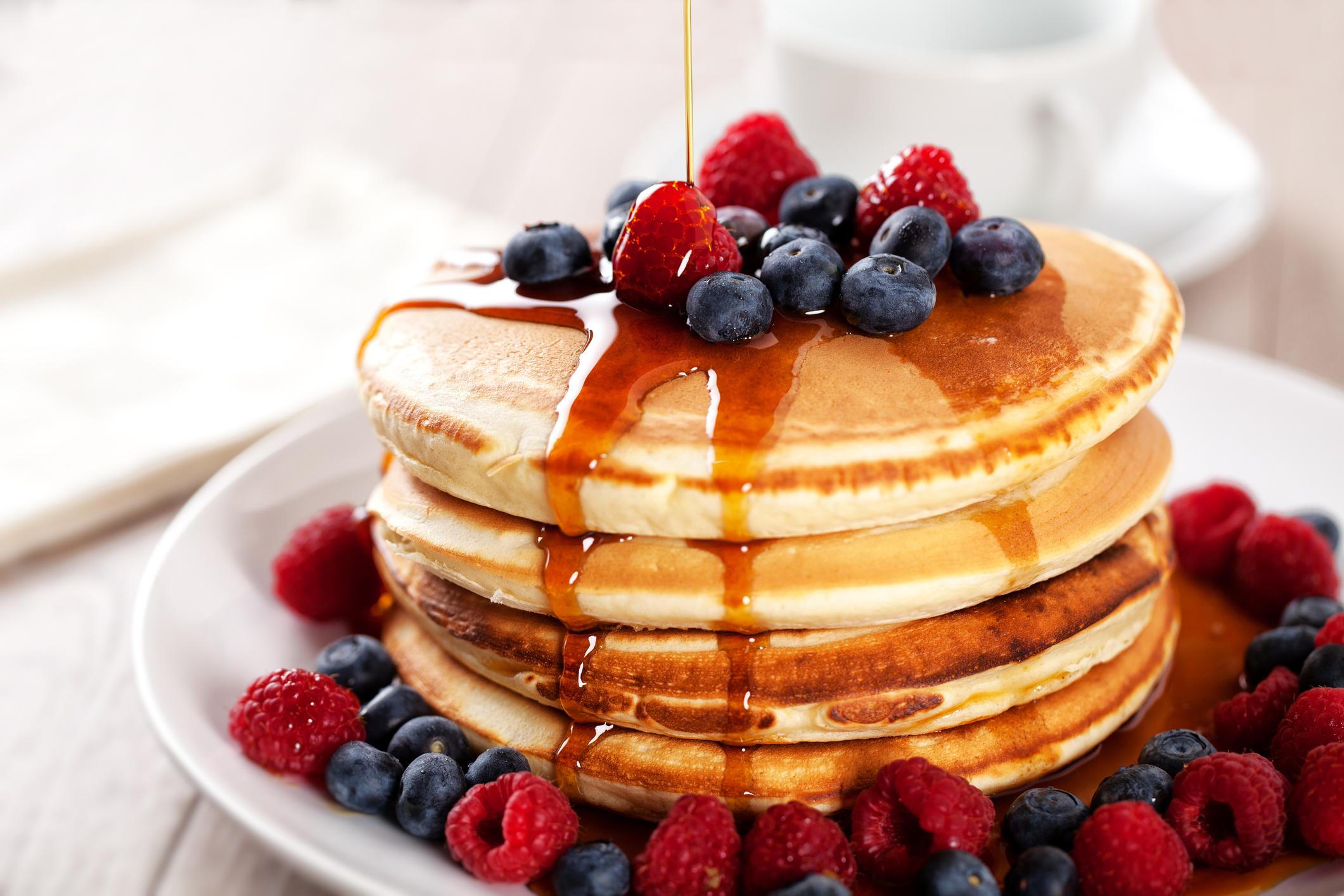 3 συνταγές για pancakes για όλα τα γούστα: κλασσική, light και vegan