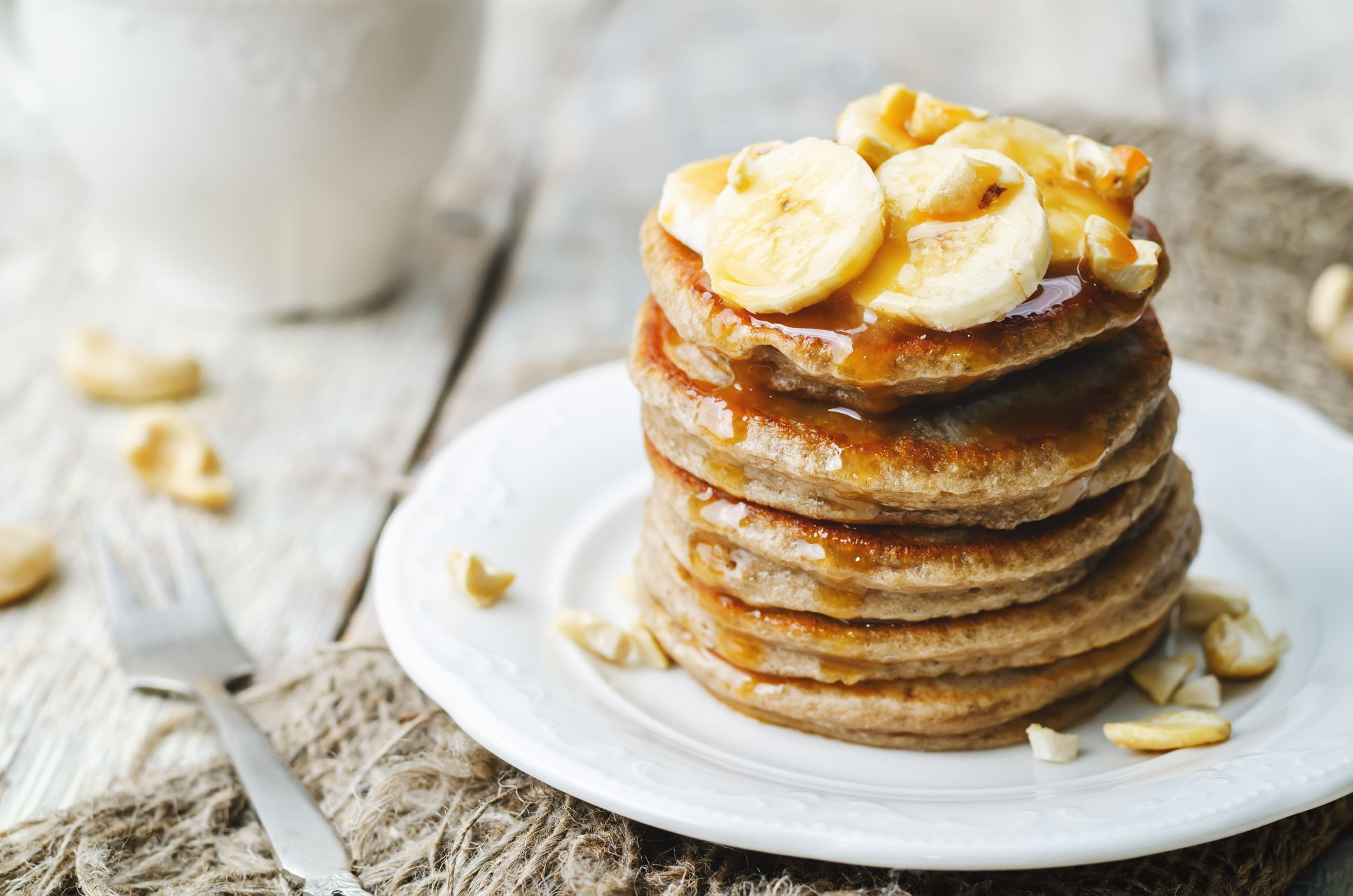 3 συνταγές για pancakes για όλα τα γούστα: κλασσική, light και vegan