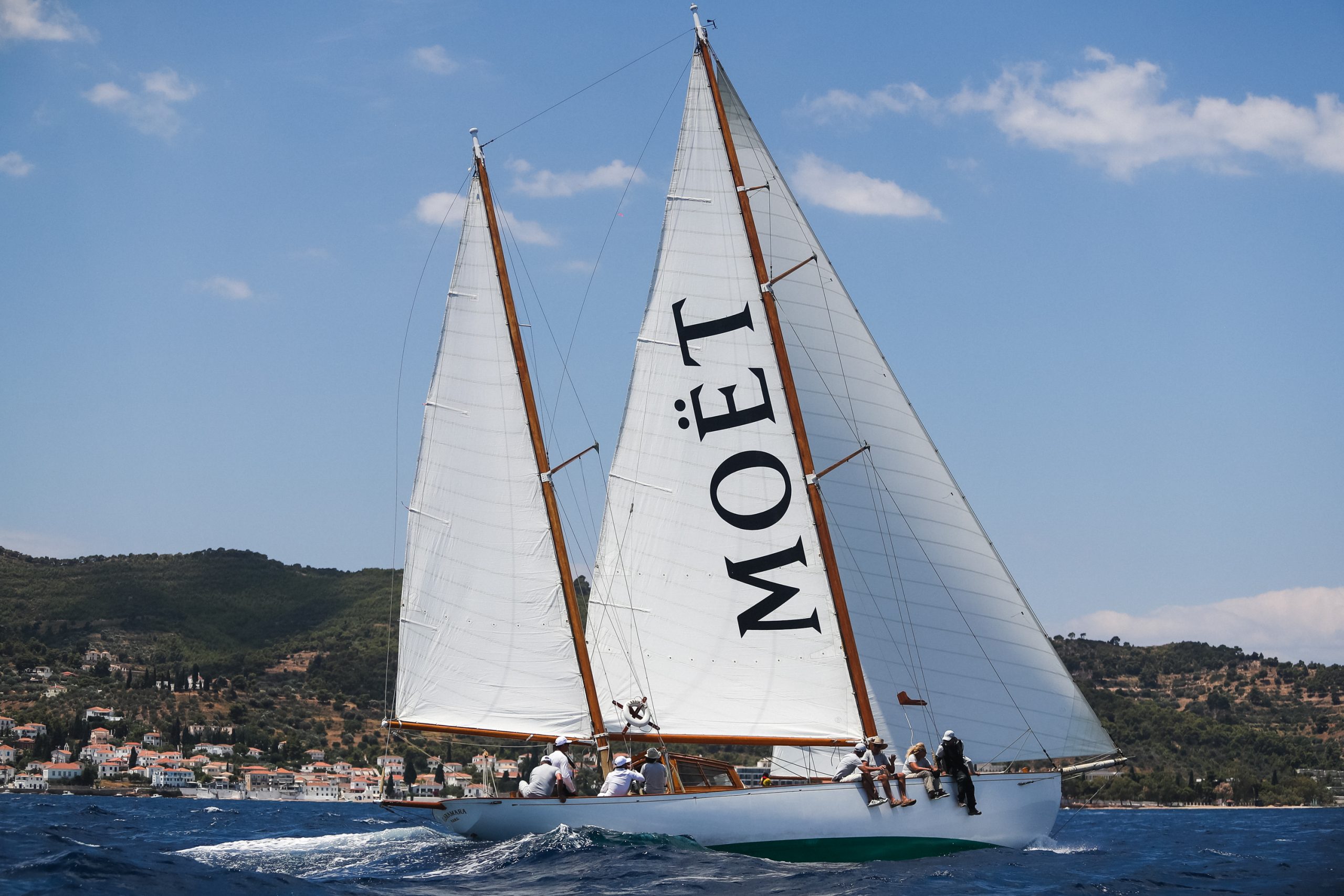 Spetses Classic Yacht Regatta 2022: γιορτάζει τα 10 χρόνια διοργάνωσης