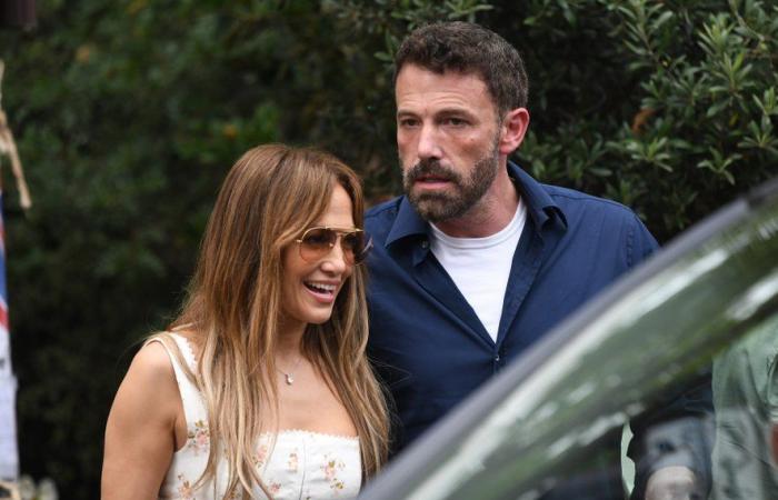 Ο Ben Affleck παίρνει υπνάκο με ανοιχτό στόμα και θυμίζει Έλληνα πατέρα στα 90’s σε παραλία