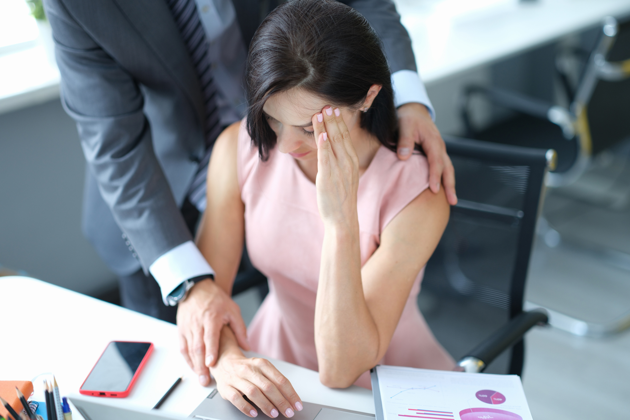 Σεξουαλική παρενόχληση στη δουλειά: Τι είναι και τι όχι!
