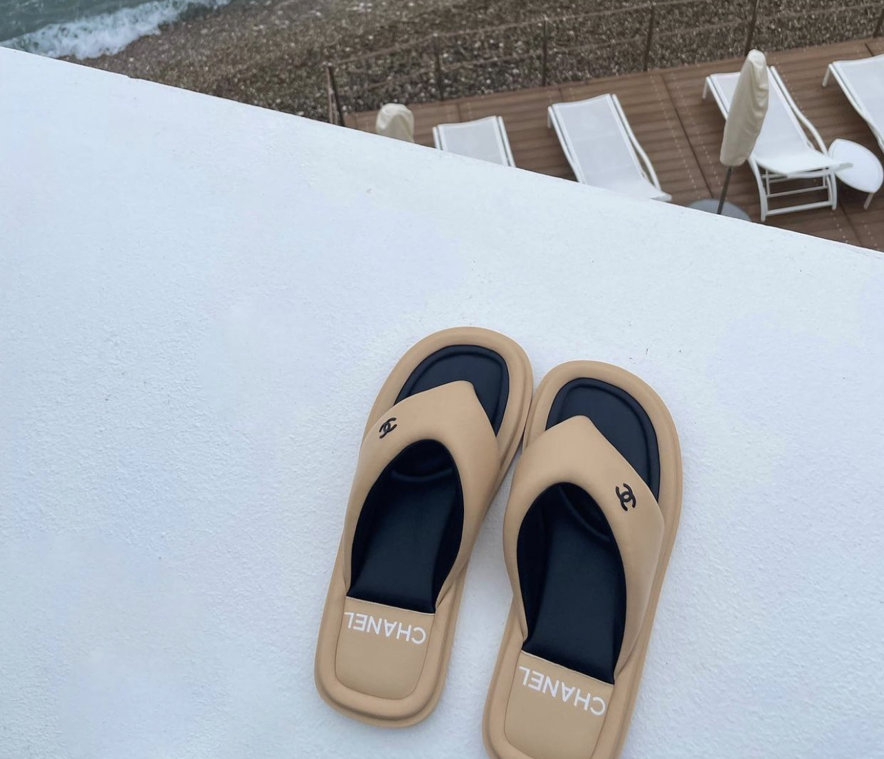 Thong sandals: Τα μόνα παπούτσια που χρειαζόμαστε στις διακοπές!