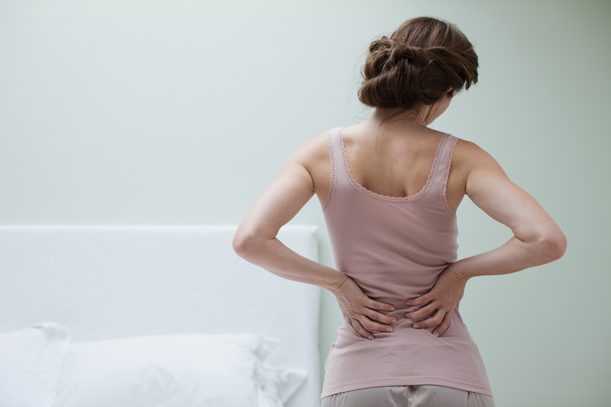 Πόνος στην πλάτη: Οι 6 πιο συνηθισμένες αιτίες