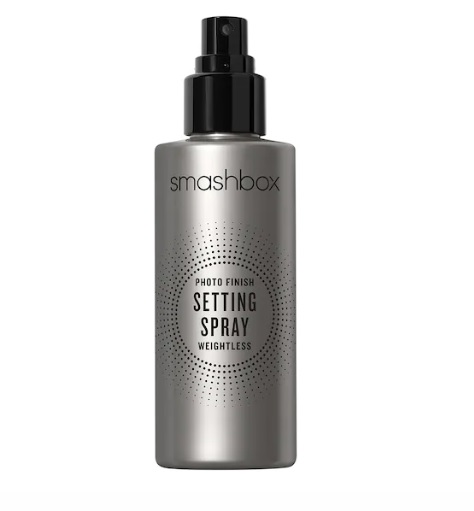7+1 setting sprays για σταθερό μακιγιάζ κατά τη διάρκεια του καύσωνα