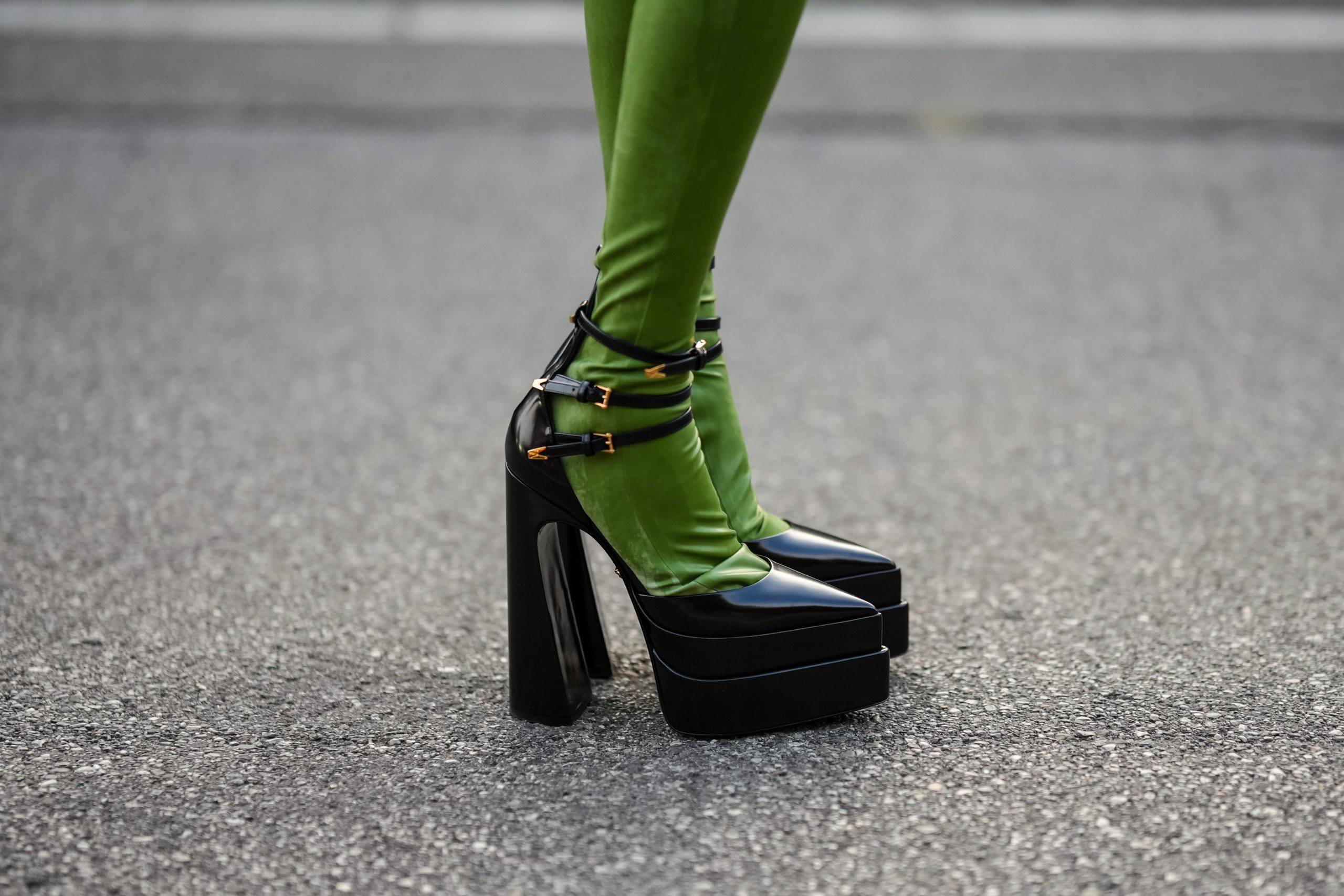 Platform heels: Η φιάπα επιστρέφει στα top trends!