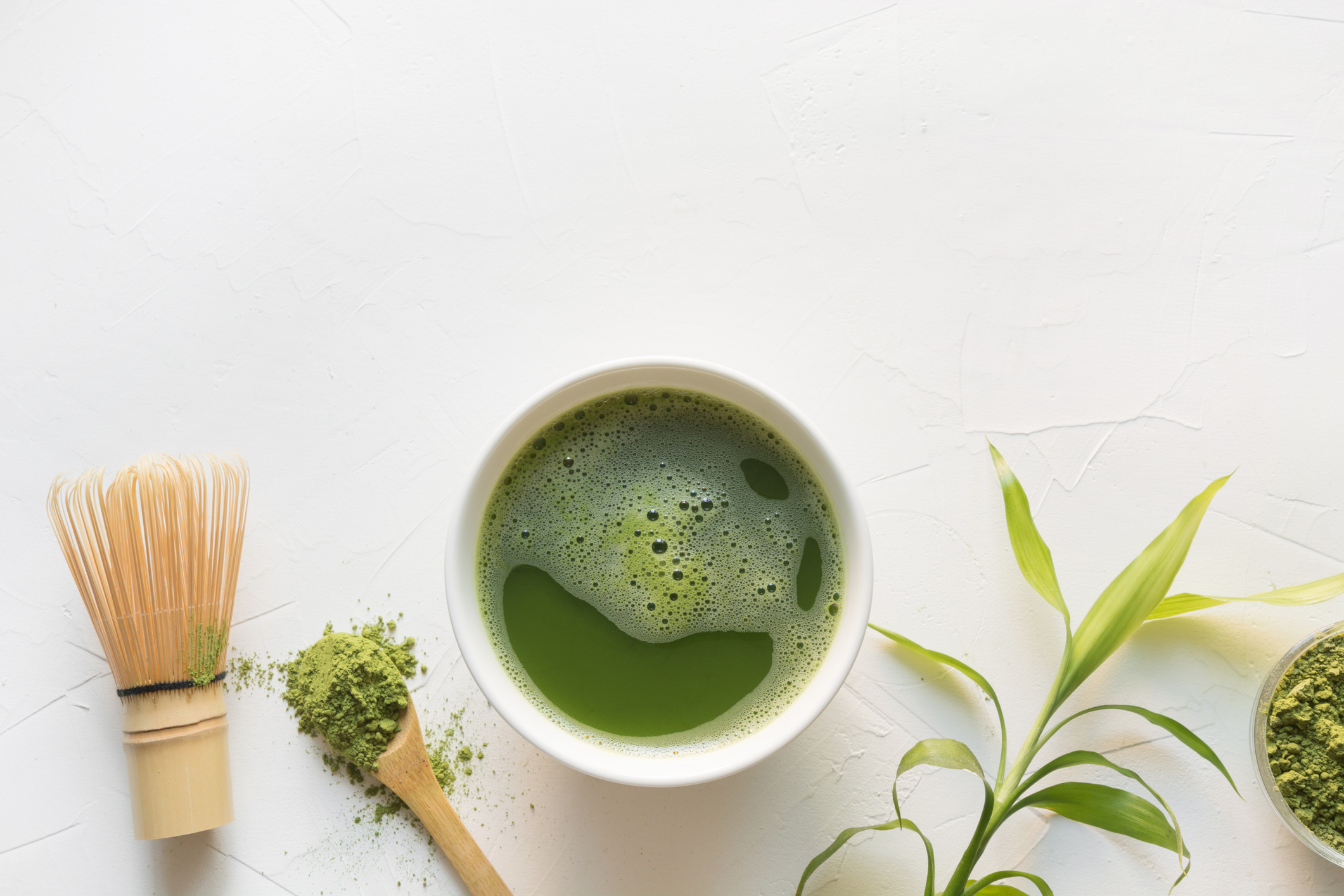 Matcha tea: γιατί πρέπει να βάλεις στη διατροφή σου αυτό το super αντιοξειδωτικό τσάι