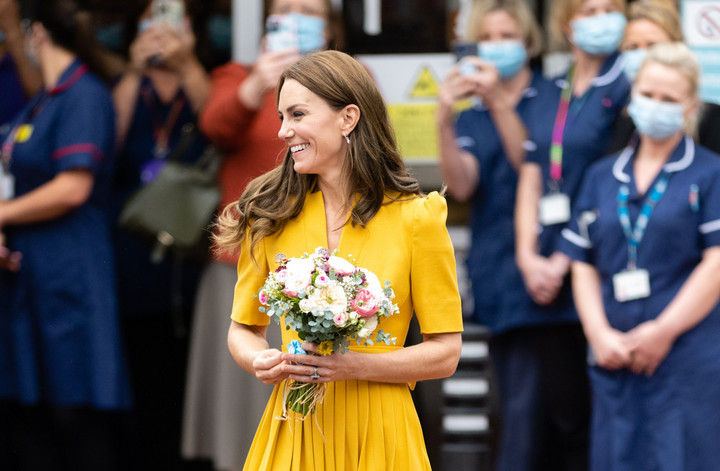 Η Kate Middleton φόρεσε το απόλυτο χρώμα του φθινοπώρου και σε προκαλεί να κάνεις το ίδιο (& shopping list)