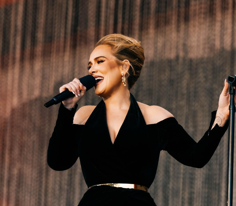 Adele: ο απρόσμενος λόγος που αποφάσισε να κάνει διάλειμμα από το τραγούδι