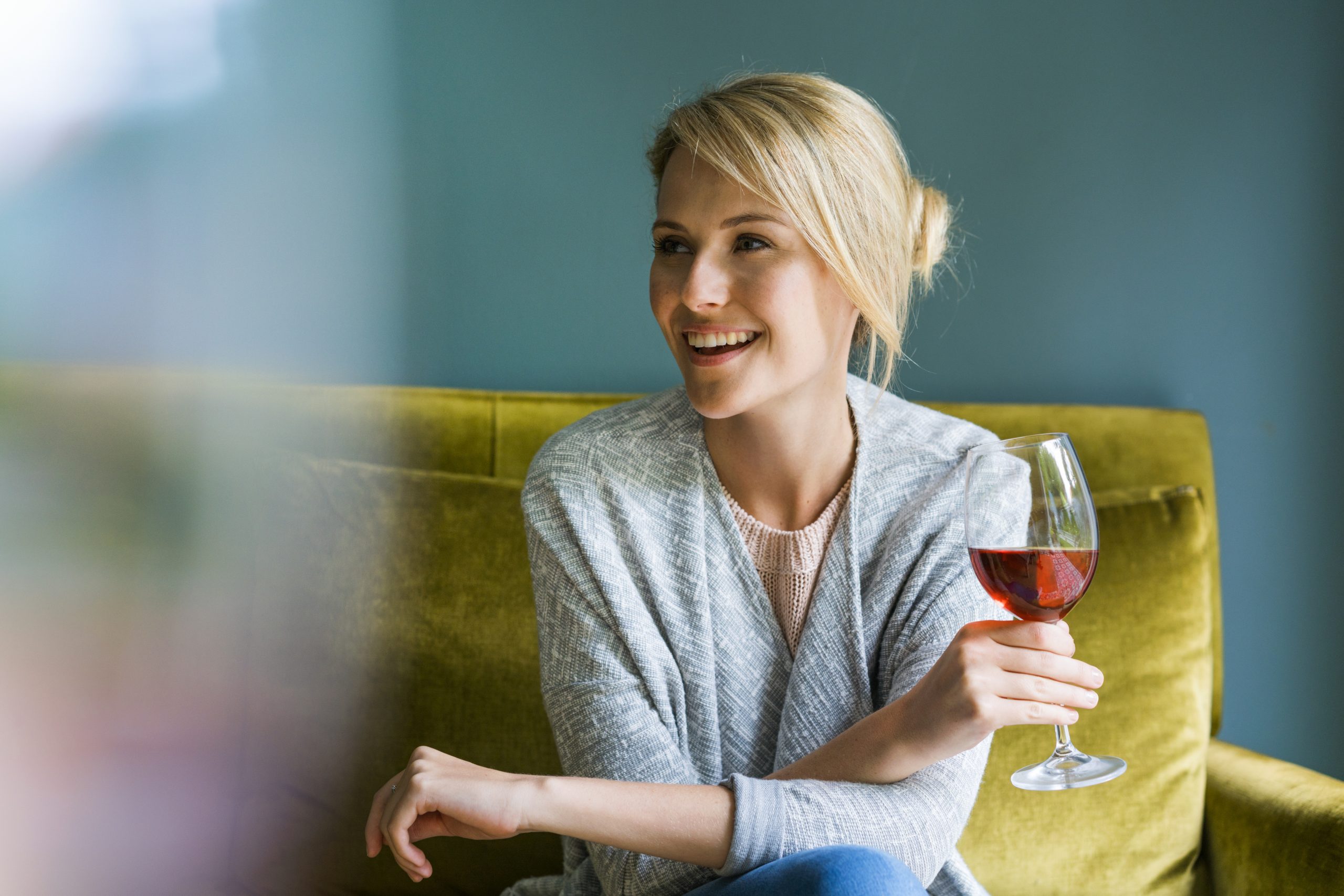 Τι θα συμβεί στο σώμα σου αν πίνεις ένα ποτήρι κόκκινο κρασί κάθε βράδυ