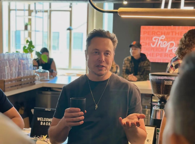 Elon Musk: Tι είναι το Vine που θέλει να επαναφέρει και ποιο το μέλλον του Twitter