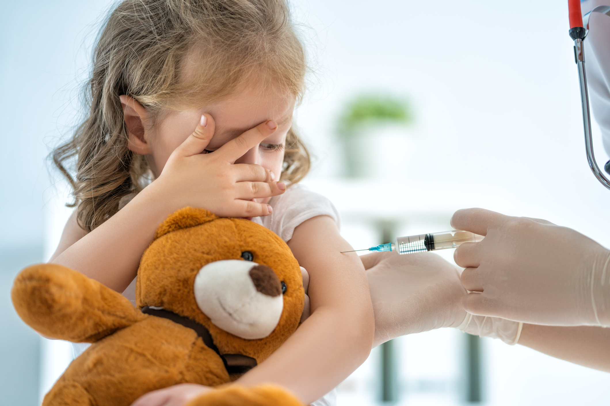 Εμβόλιο: Πώς θα βοηθήσεις το παιδί σου να μη φοβάται;