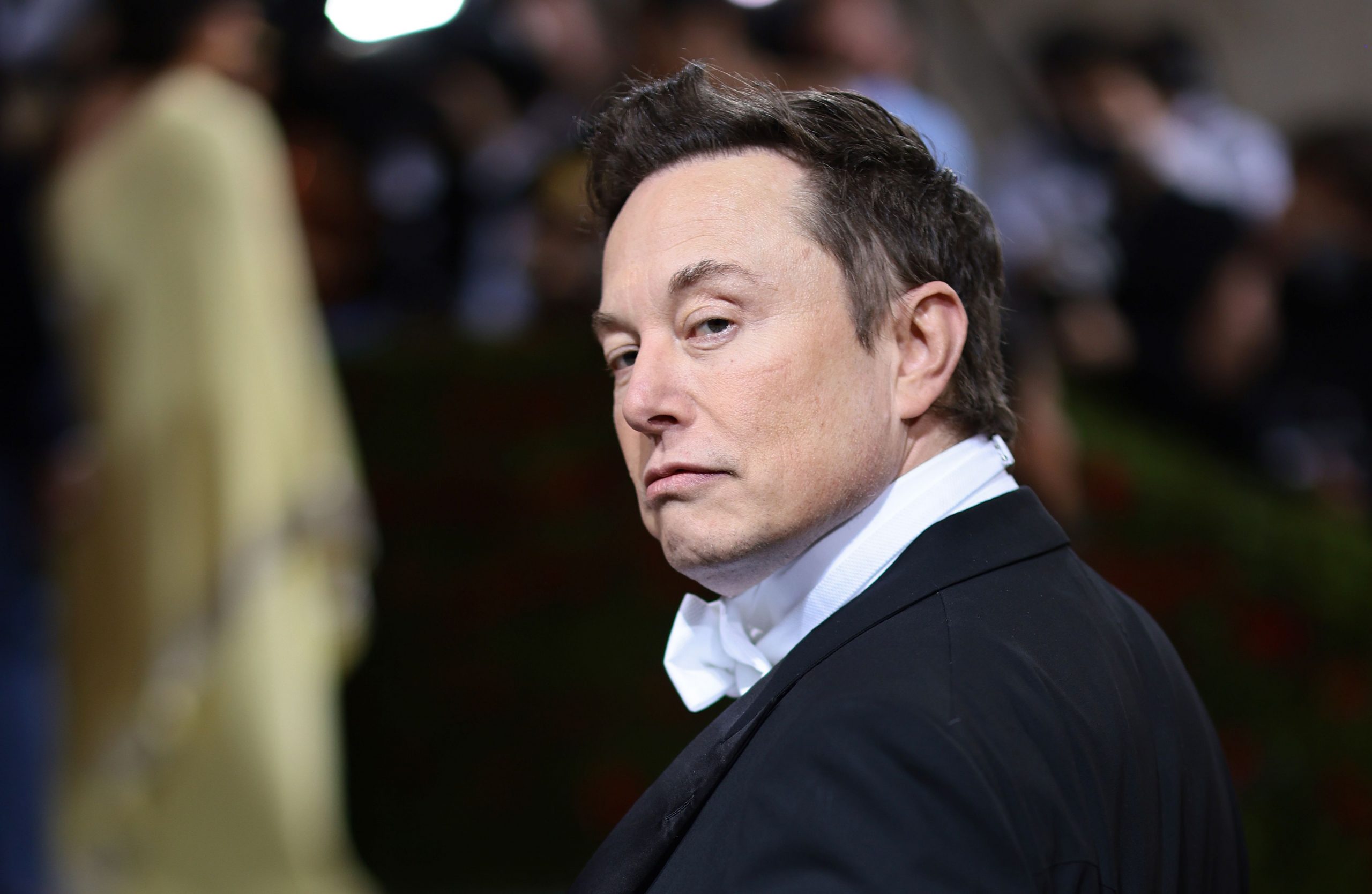 O Elon Musk ξαναχτυπά! Κοροϊδεύει την εμφάνιση του Sam Smith στα βραβεία Grammy