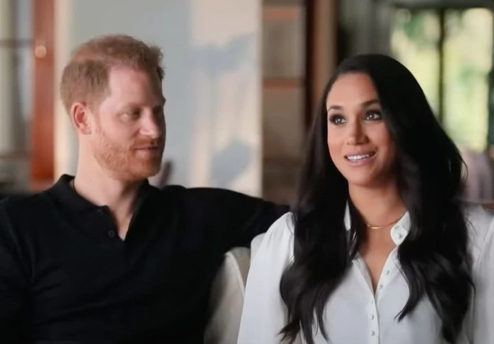 Πρίγκιπας Harry: «ο William με χτύπησε πριν το Megxit, με άρπαξε από τον γιακά»