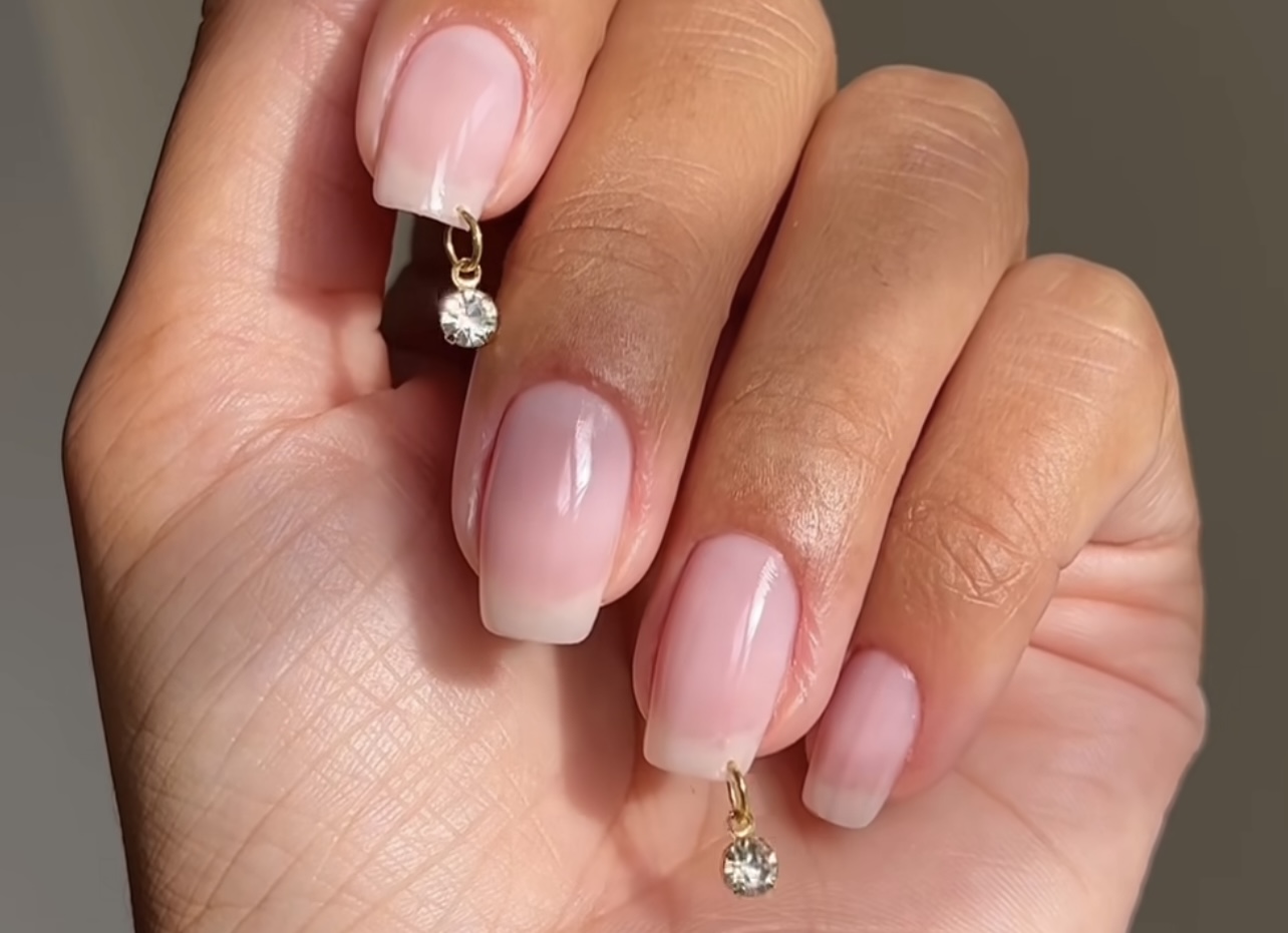 Nail Piercings: Η τάση στα νύχια που έχει διχάσει