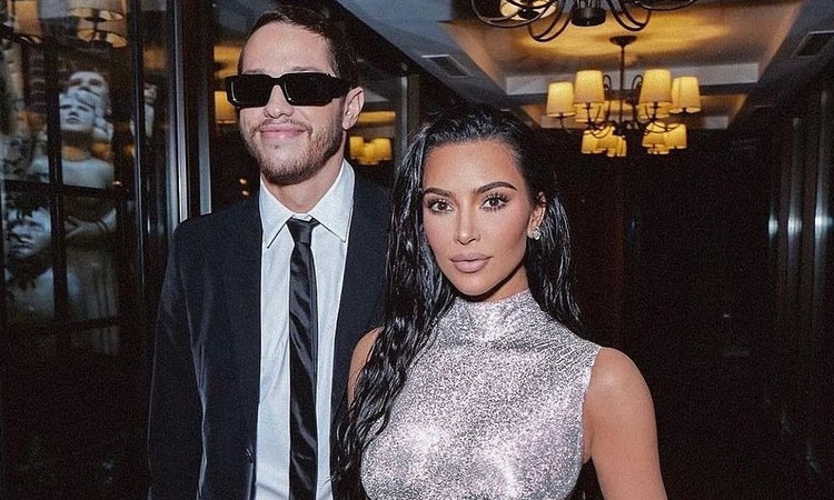 Ο Pete Davidson αδειάζει την <strong>Kim Kardashian</strong> 5 μήνες μετά τον χωρισμό τους