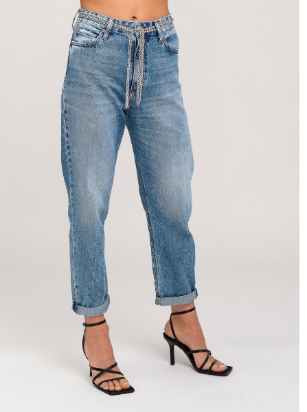mom jeans