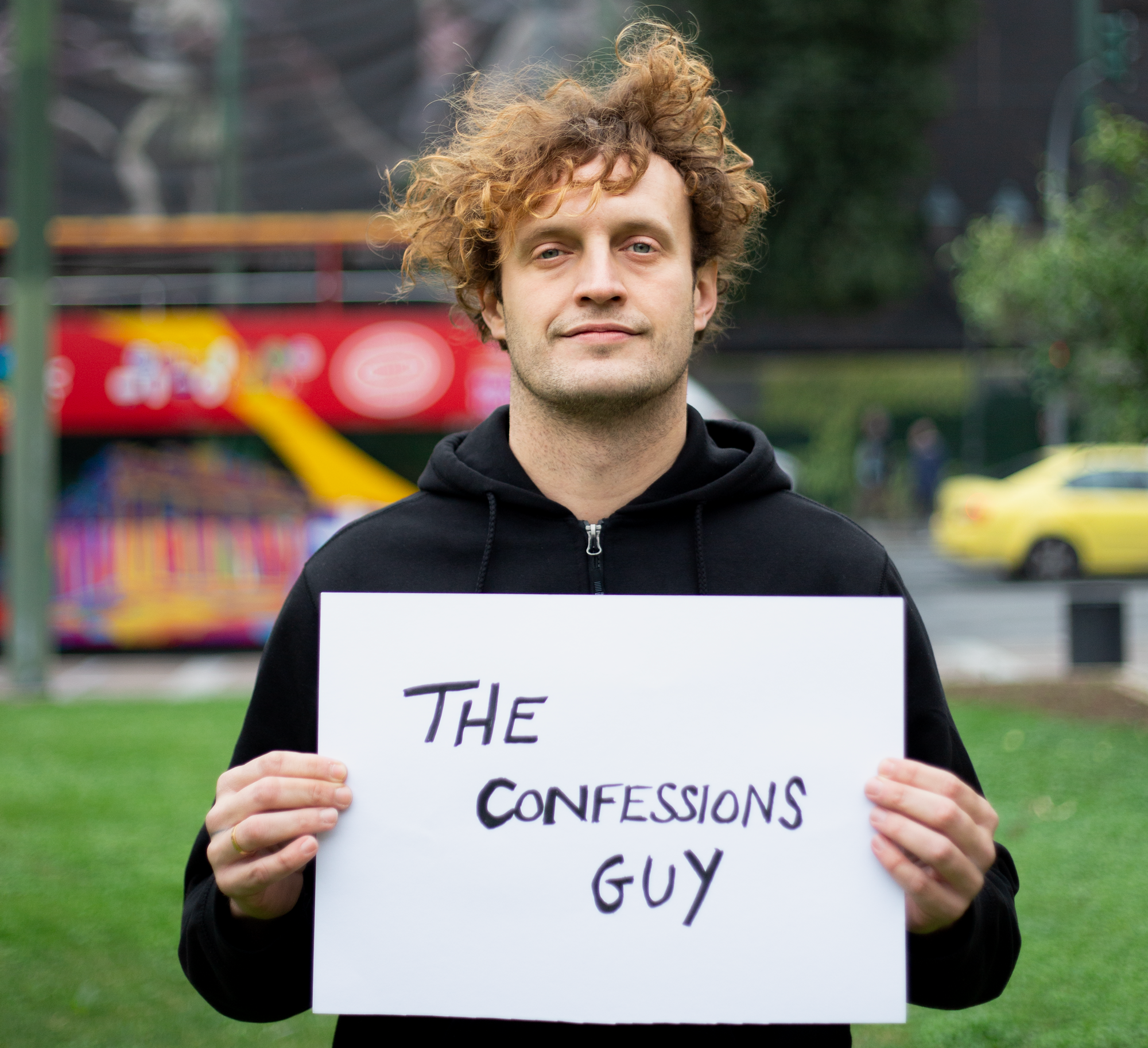Starfan.gr: Ώρα για εξομολογήσεις, με τον Confessions Guy!