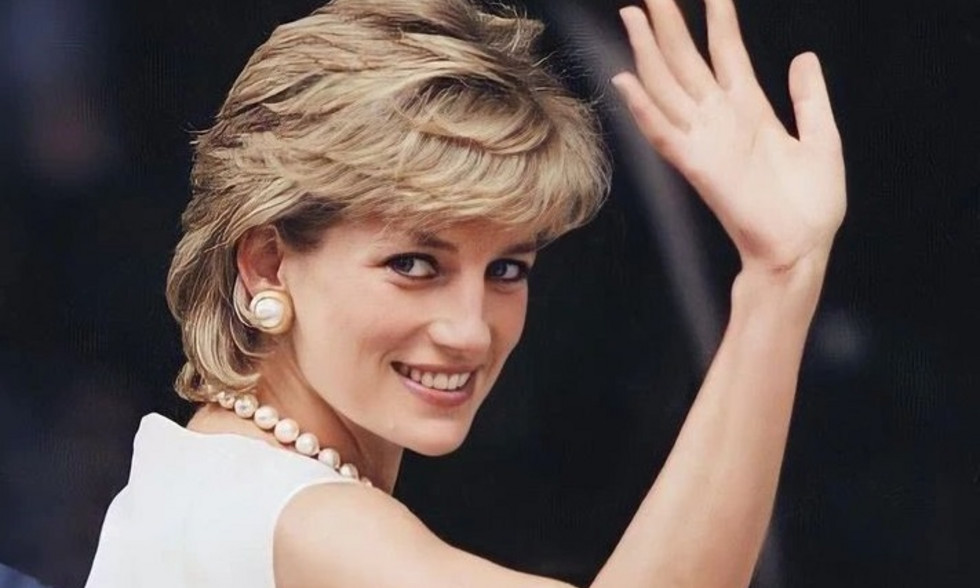 The Crown: Η ιστορία πίσω από το Dis-Moi Oui δαχτυλίδι της Diana