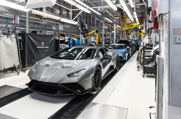 Η Lamborghini γίνεται 60 ετών