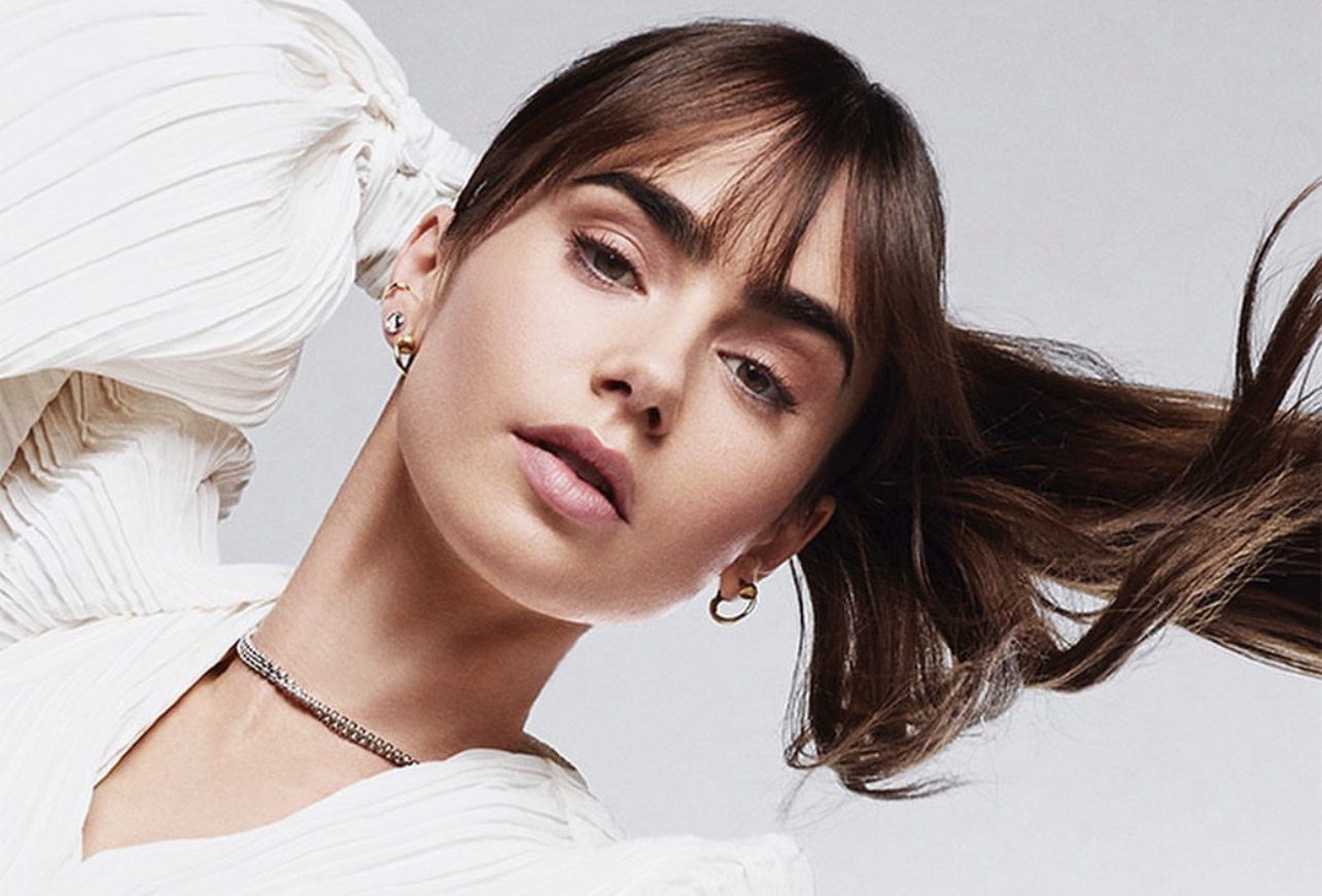 Αυτό είναι το beauty προϊόν που χρησιμοποιεί η Lily Collins όταν δεν προλαβαίνει να λουστεί!