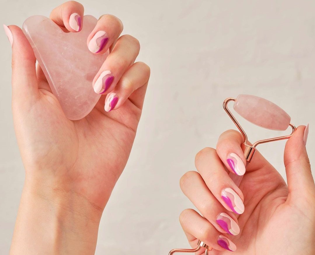 Barbie Nails: Inspo για τα πιο girly μανικιούρ της άνοιξης