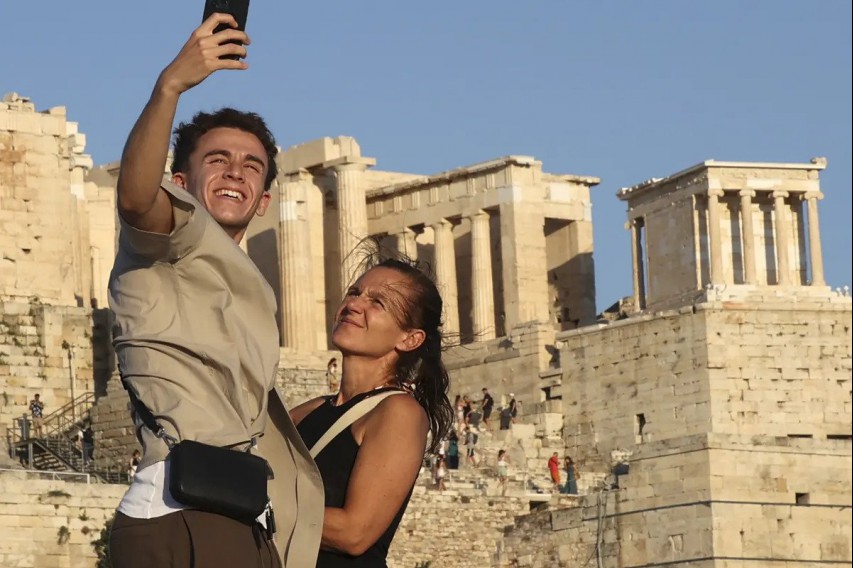 Βρήκαμε πόσα χρήματα χρειάζεσαι για να ζεις στην Αθήνα και καταλάβαμε ότι είμαστε φτωχάλες