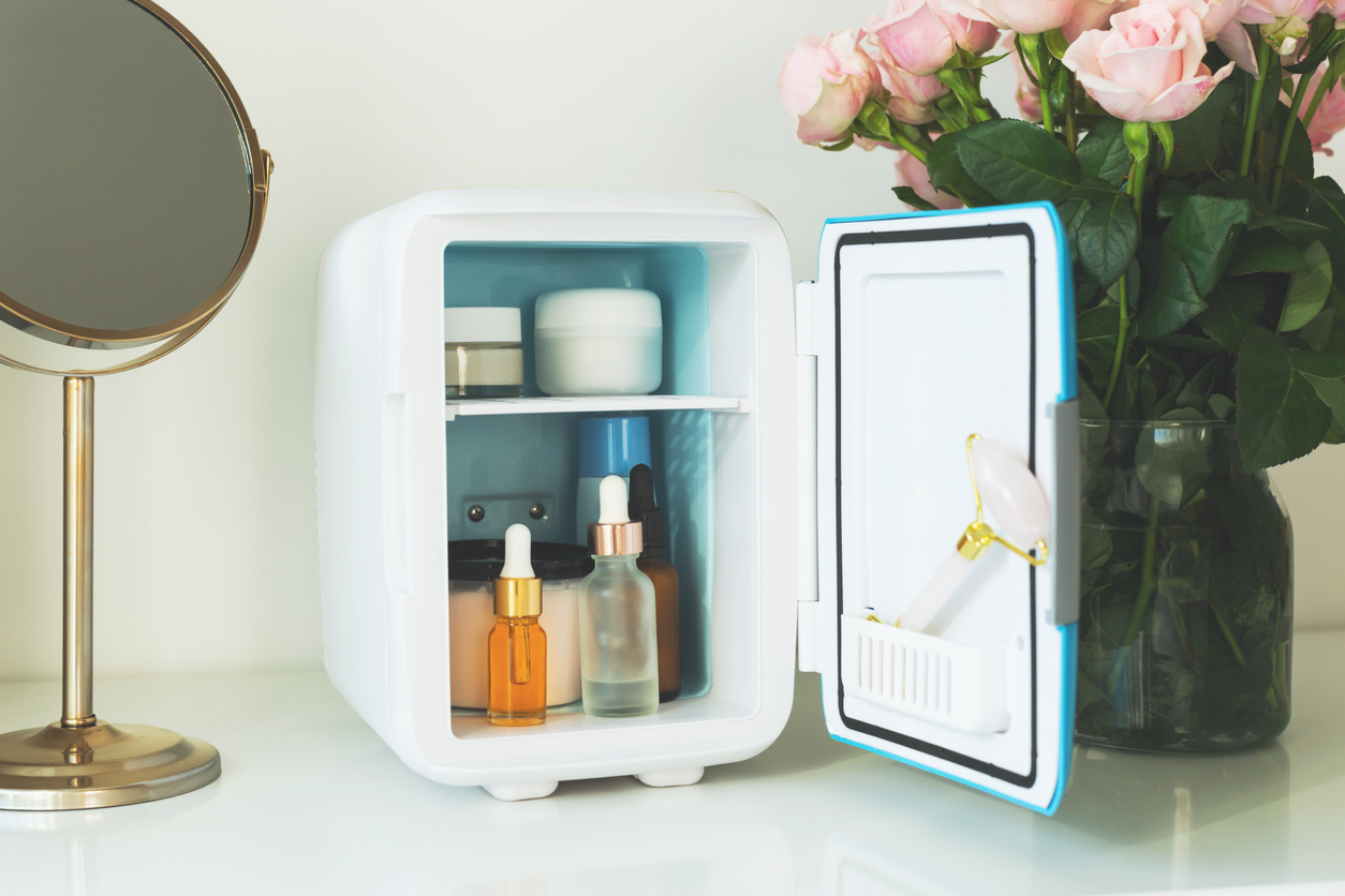 Beauty fridge: Γιατί είναι το gadget που χρειάζεσαι τώρα