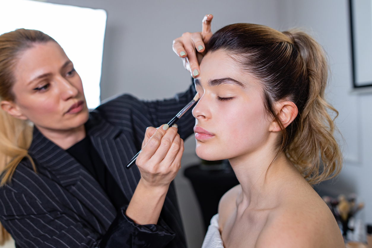 Τα 3 skincare προϊόντα στα οποία ορκίζονται οι make up artists