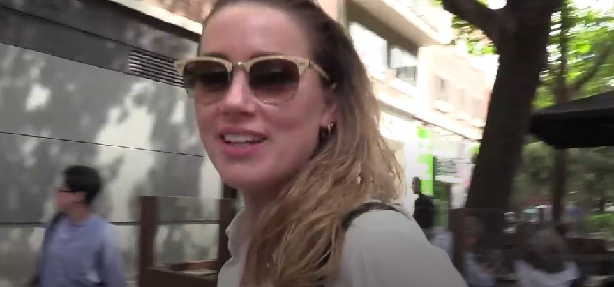 Amber Heard: Εμφανώς αλλαγμένη στην πρώτη της εμφάνιση μετά το διακανονισμό με τον Johnny Depp