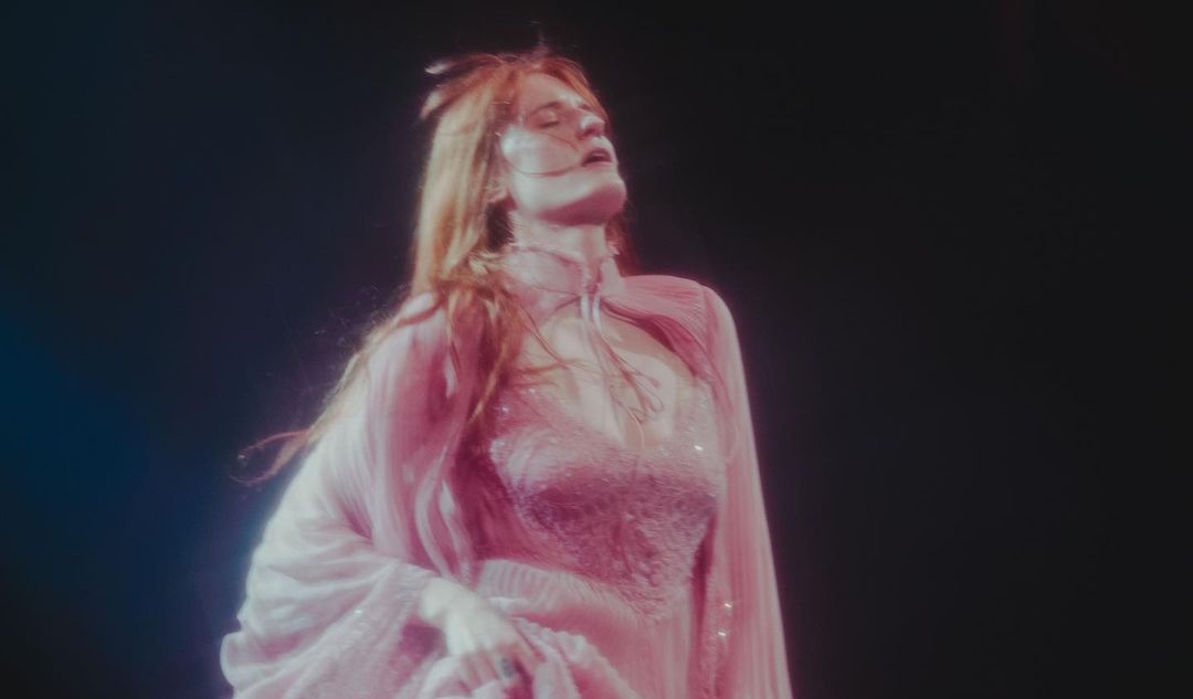 Florence and the Machine: Η Florence Welch υποβλήθηκε σε χειρουργική επέμβαση – «Μου έσωσε τη ζωή»